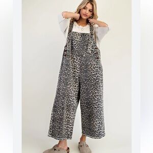 NWT Easel Animal Print Oversized Twill Overalls